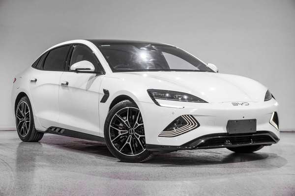 2025 BYD SEAL Premium