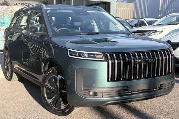 2026 OMODA JAECOO J5 Hybrid Summit
