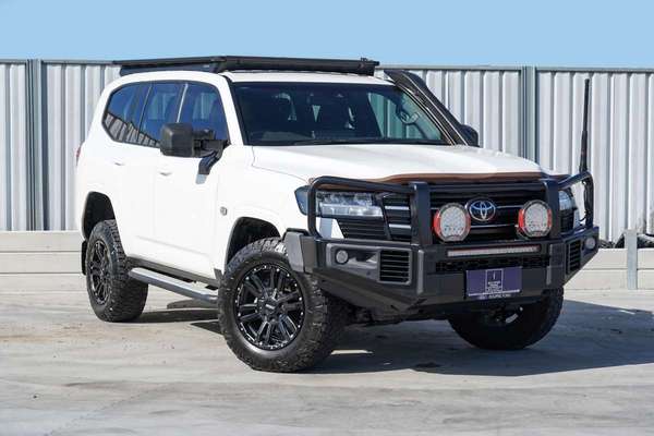 2023 Toyota Landcruiser GX FJA300R