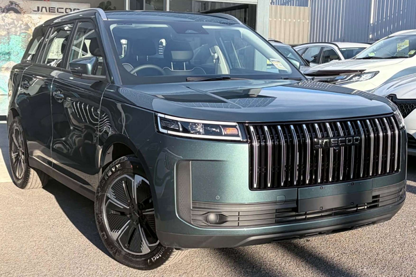 2026 OMODA JAECOO J5 Hybrid Summit