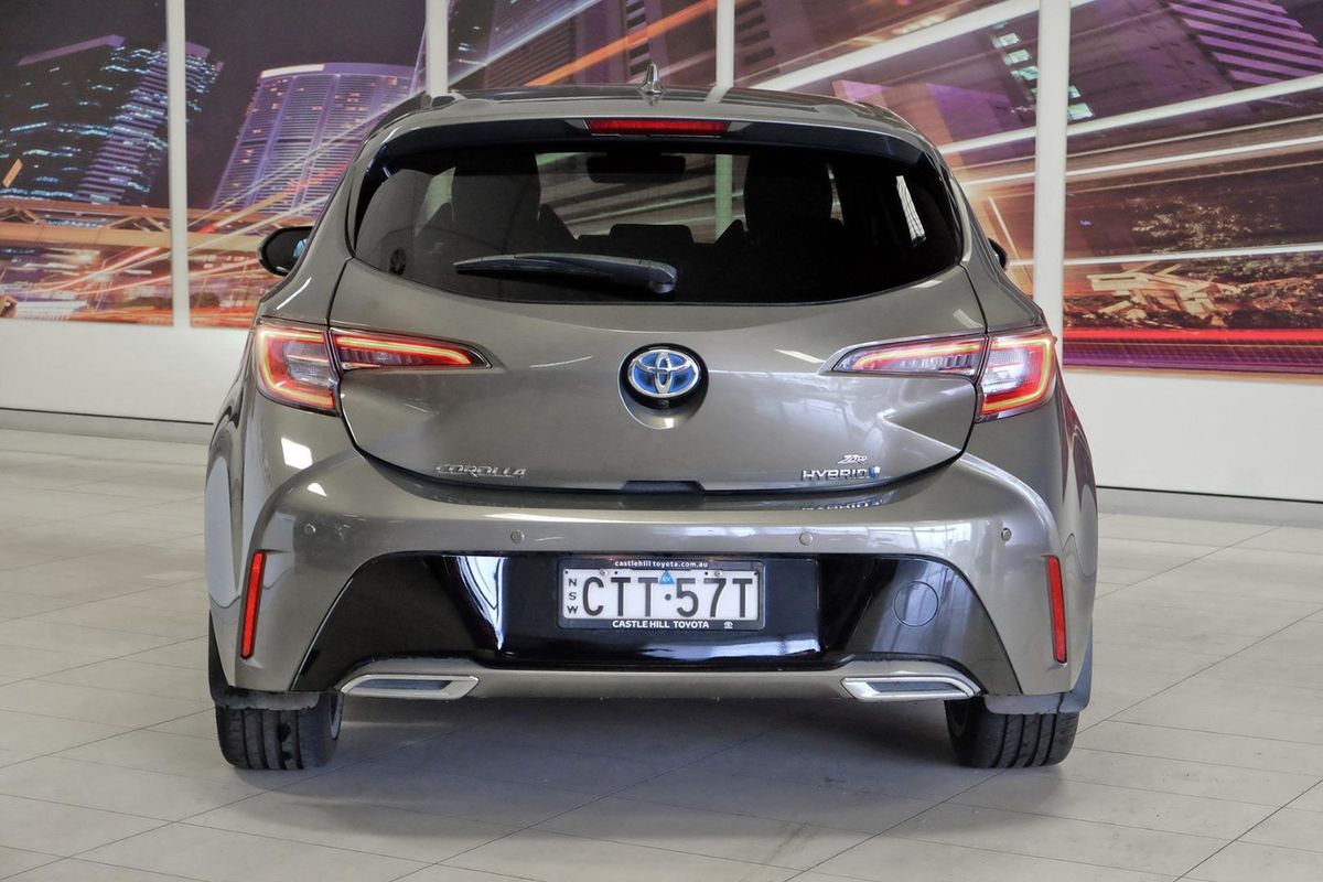 2019 Toyota Corolla ZR Hybrid ZWE211R image 5