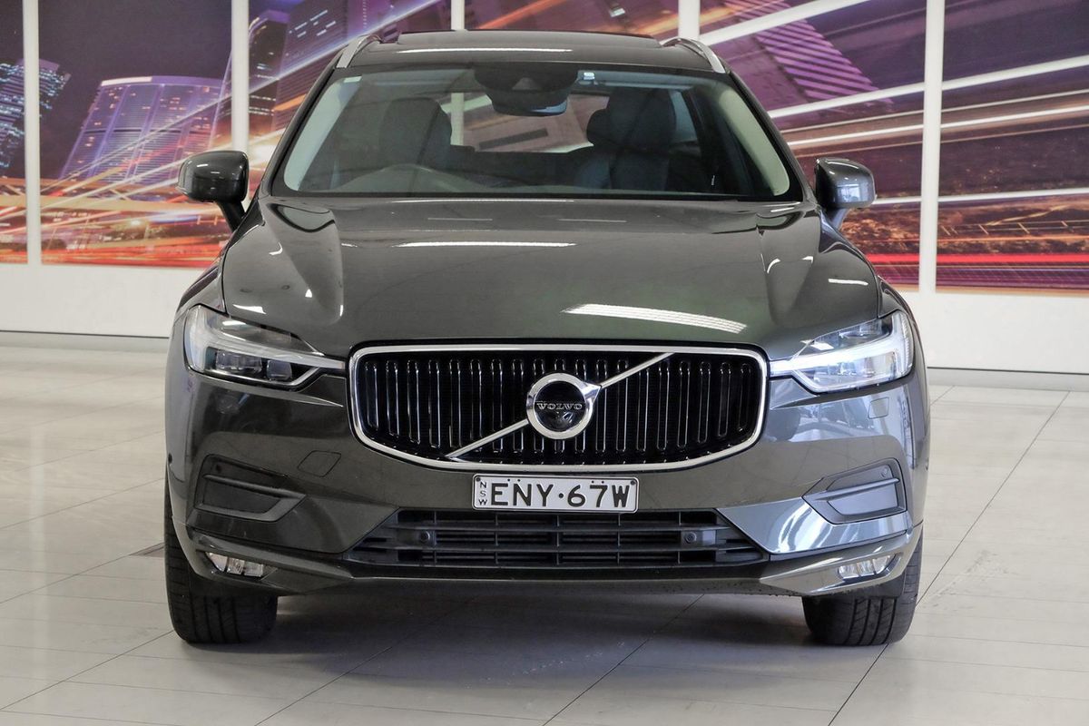2020 Volvo XC60 T5 Momentum image 4