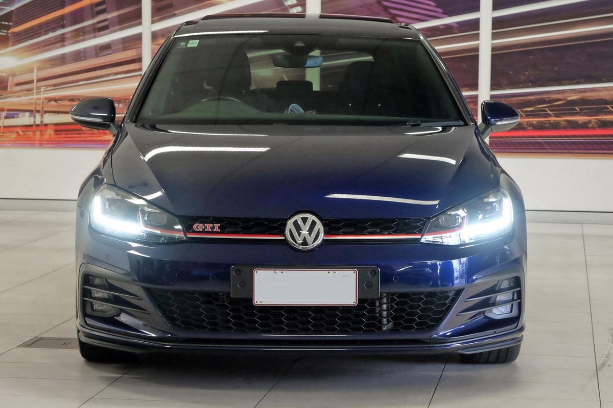 2020 Volkswagen Golf GTI 7.5 image 4