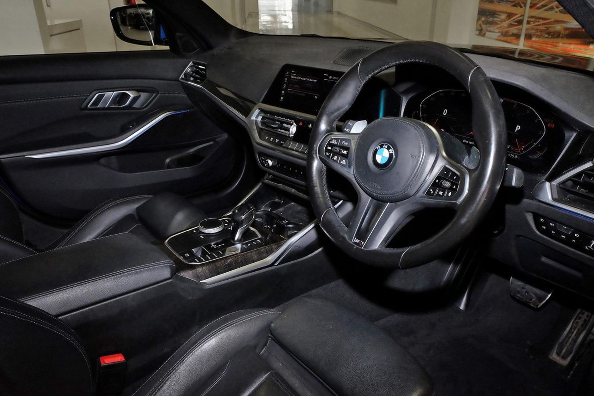 2021 BMW 3 Series 330i Luxury Line G20 image 7