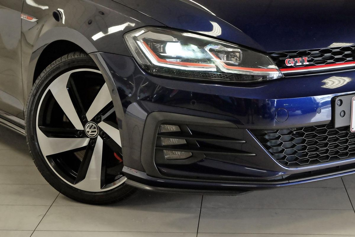 2020 Volkswagen Golf GTI 7.5 image 6
