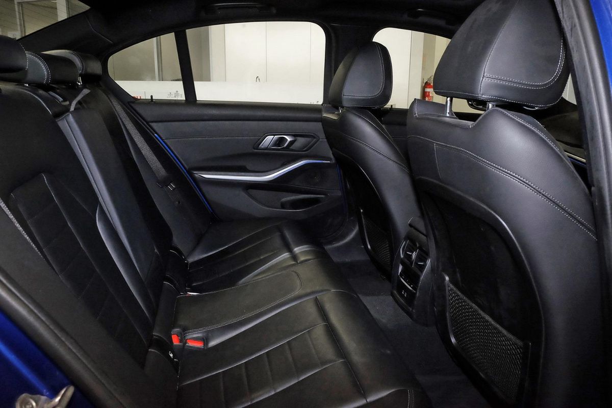 2021 BMW 3 Series 330i Luxury Line G20 image 10