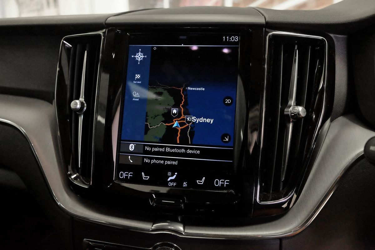 2020 Volvo XC60 T5 Momentum image 13