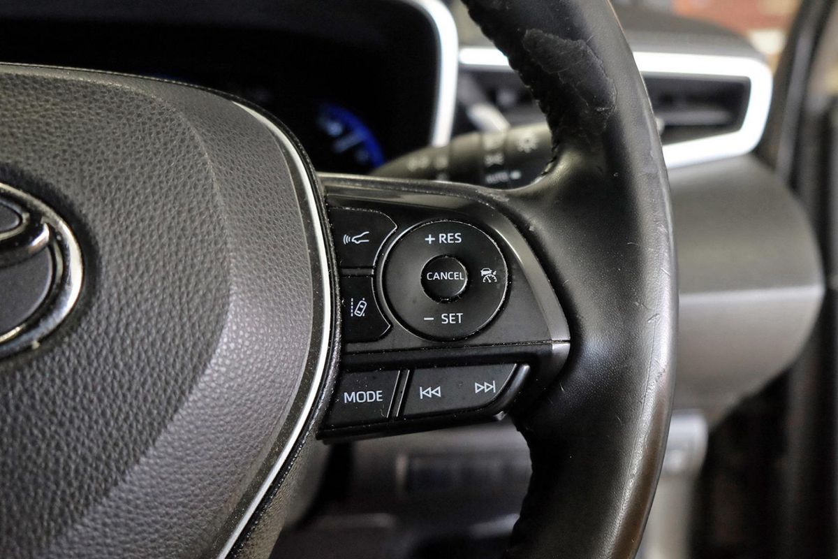 2019 Toyota Corolla ZR Hybrid ZWE211R image 16