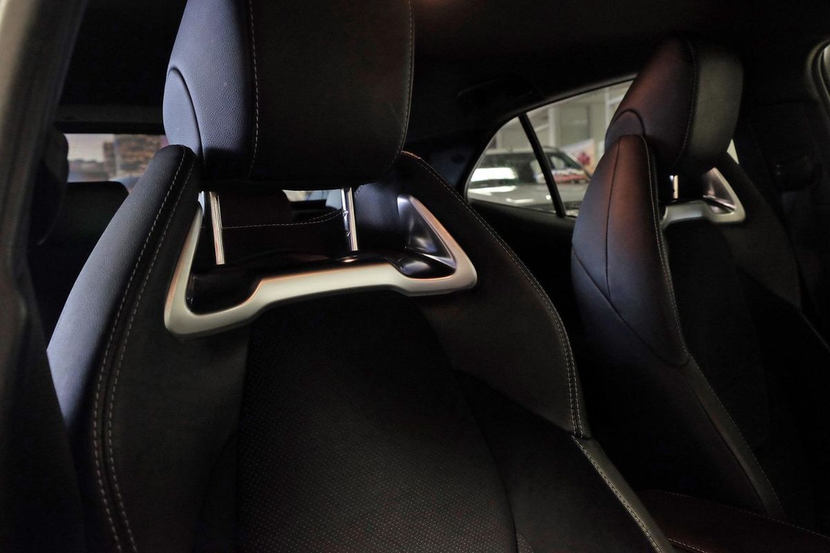 2019 Toyota Corolla ZR Hybrid ZWE211R image 17