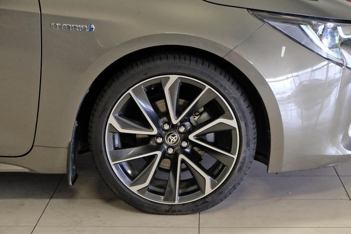 2019 Toyota Corolla ZR Hybrid ZWE211R image 19