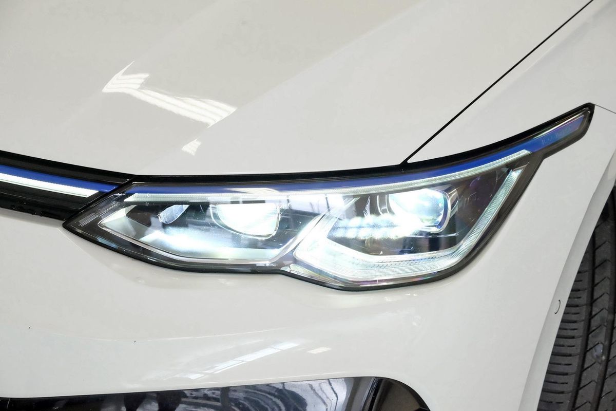 2022 Volkswagen Golf R 8 image 19