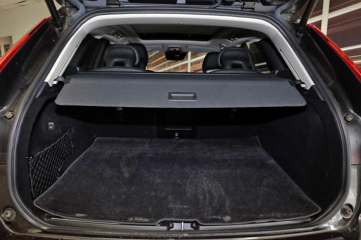2020 Volvo XC60 T5 Momentum image 22