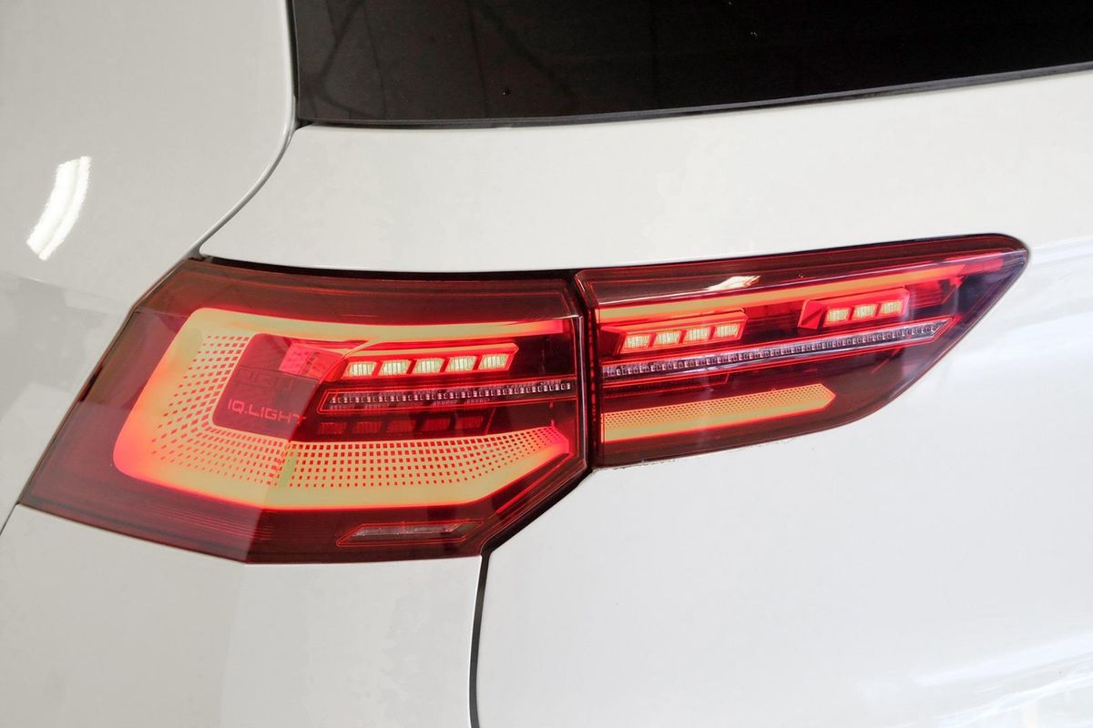 2022 Volkswagen Golf R 8 image 21