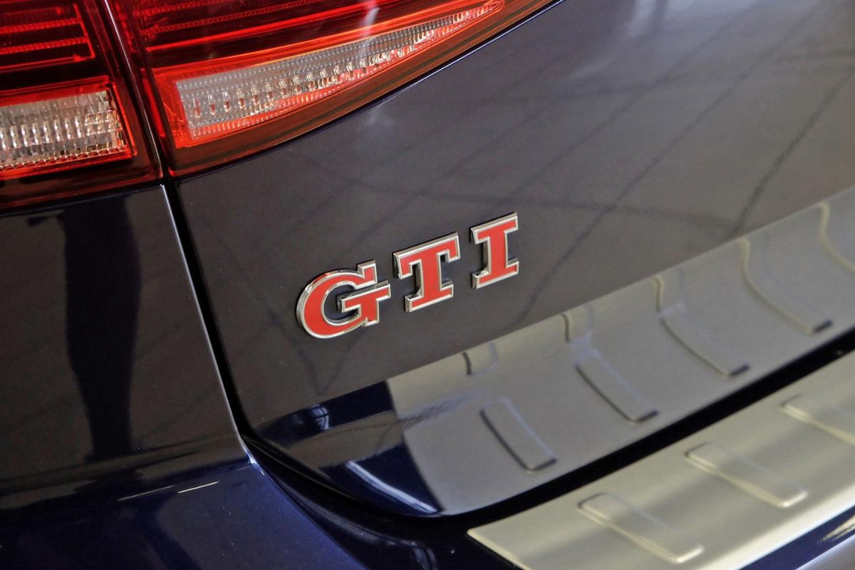 2020 Volkswagen Golf GTI 7.5 image 23
