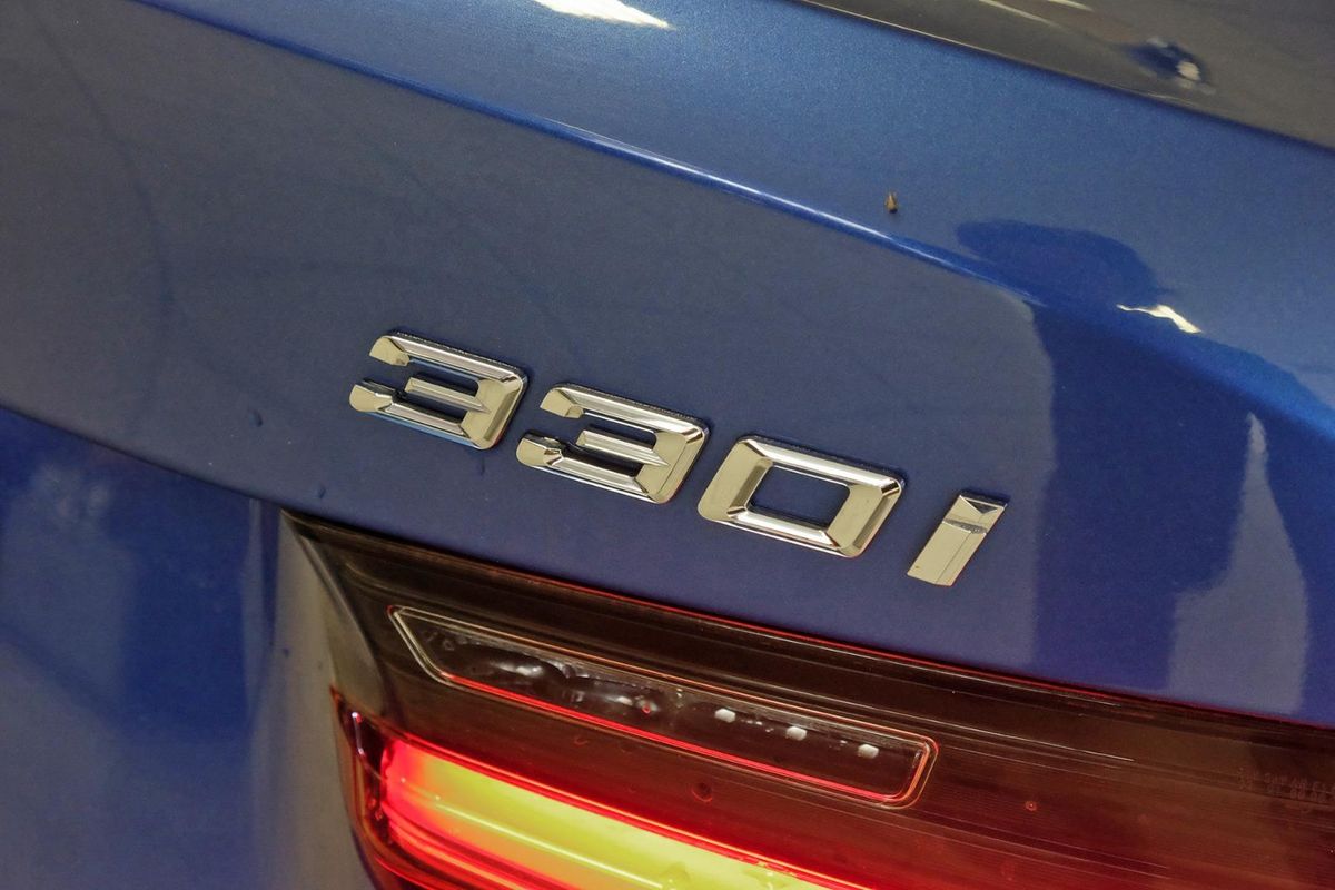 2021 BMW 3 Series 330i Luxury Line G20 image 24