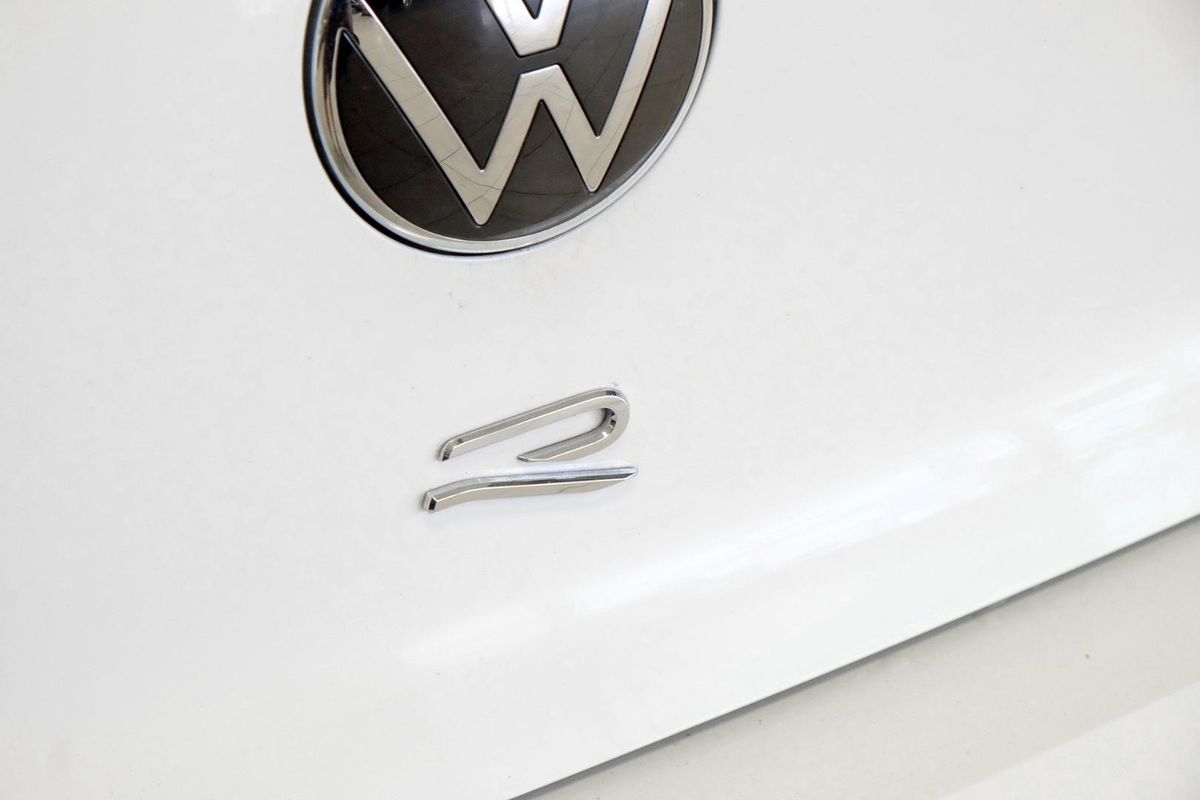 2022 Volkswagen Golf R 8 image 23