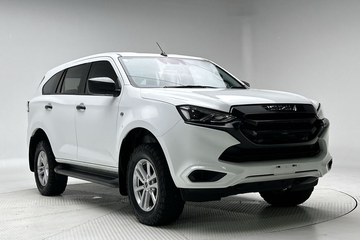 2022 Isuzu MU-X LS-M