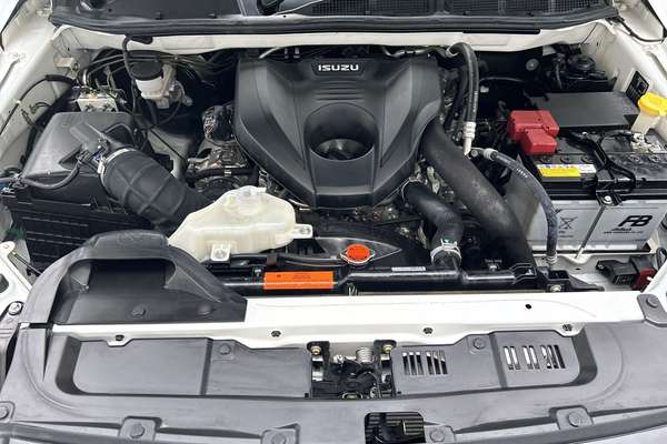 2022 Isuzu MU-X LS-M thumb-10
