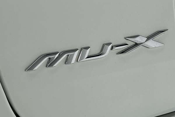 2022 Isuzu MU-X LS-M thumb-21