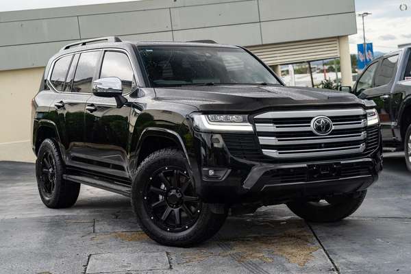 2024 Toyota Landcruiser Sahara FJA300R
