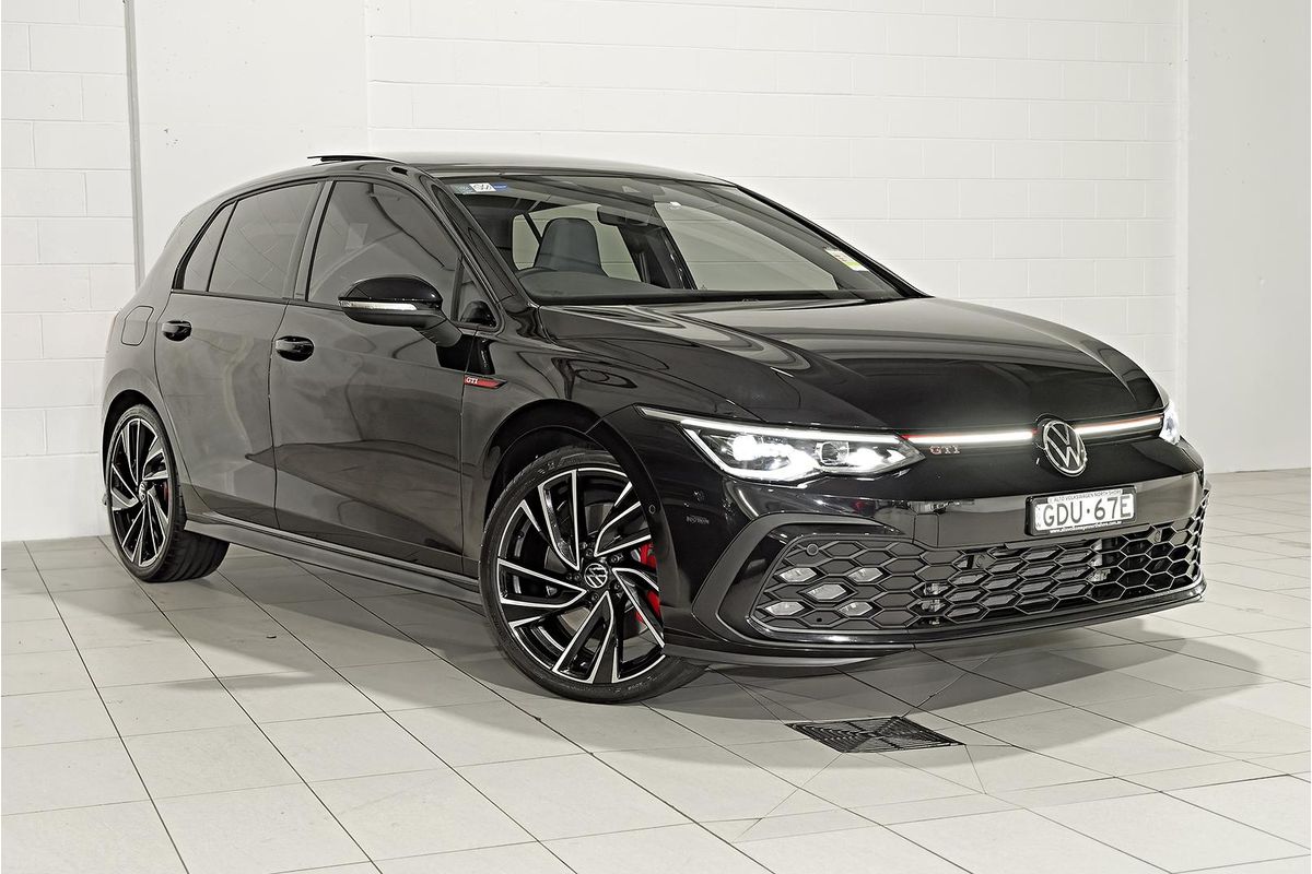 2023 Volkswagen Golf GTI 8