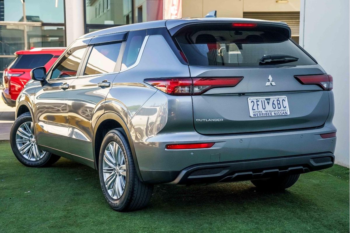 2021 Mitsubishi Outlander ES ZM