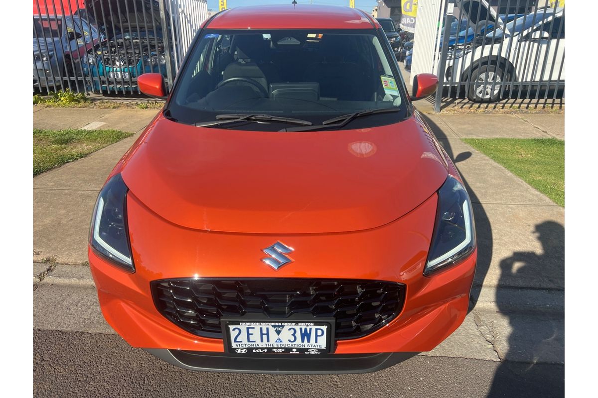 2025 Suzuki Swift Hybrid UZ image 2