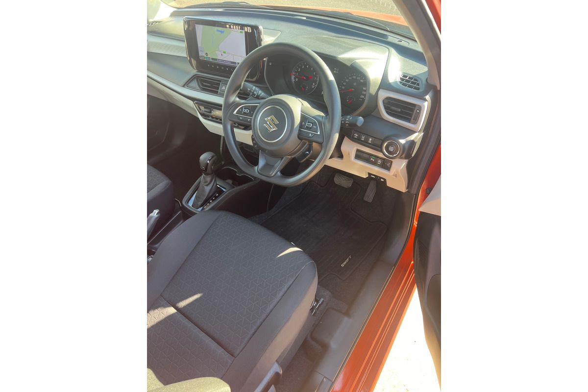 2025 Suzuki Swift Hybrid UZ image 9