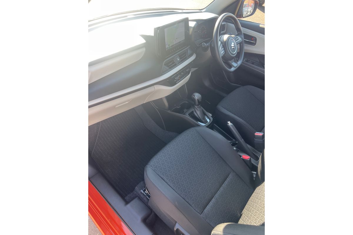 2025 Suzuki Swift Hybrid UZ image 11