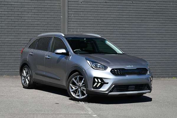 2022 Kia Niro Hybrid Sport DE