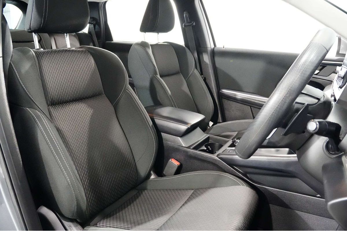 2022 Mitsubishi Outlander ES ZM