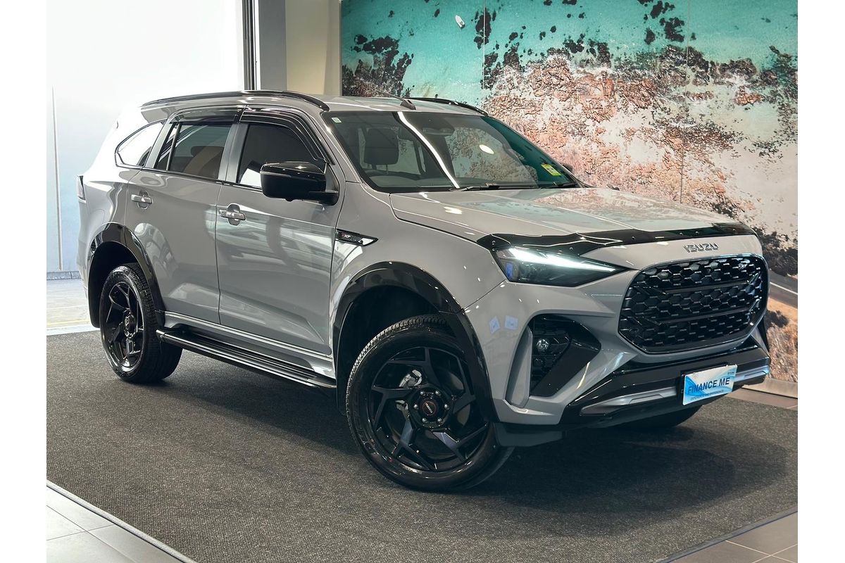2026 Isuzu MU-X X-TERRAIN