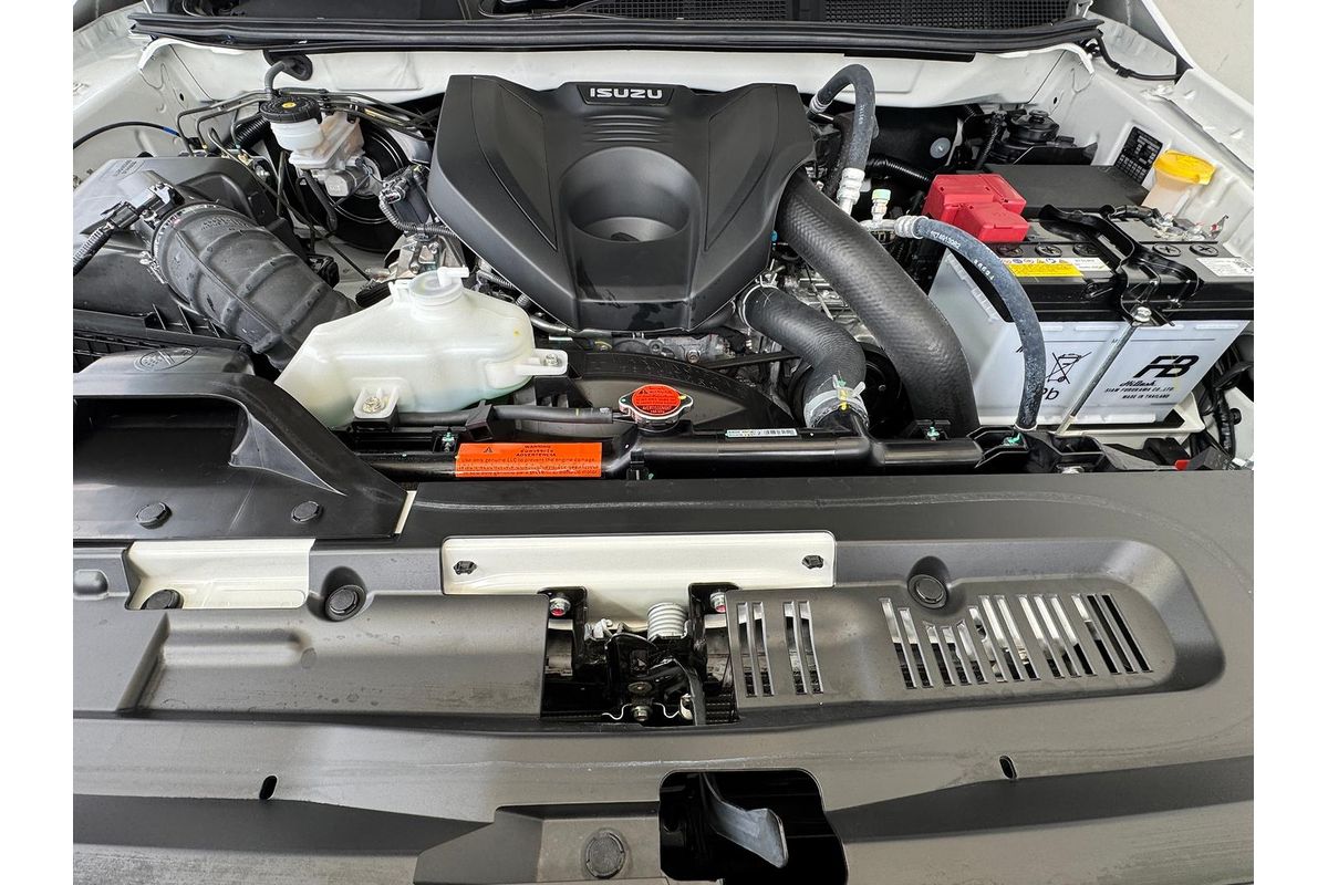 2024 Isuzu D-MAX X-TERRAIN 4X4 image 6