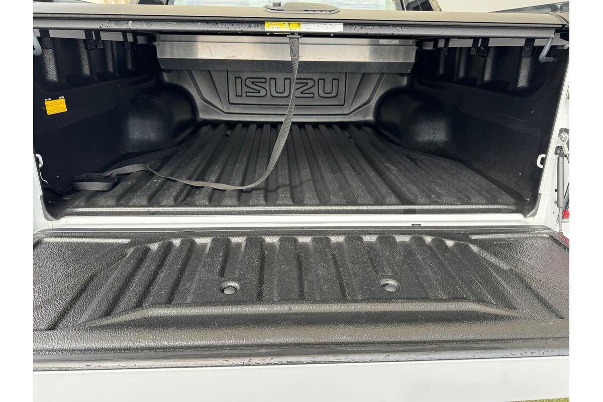 2024 Isuzu D-MAX X-TERRAIN 4X4 image 17