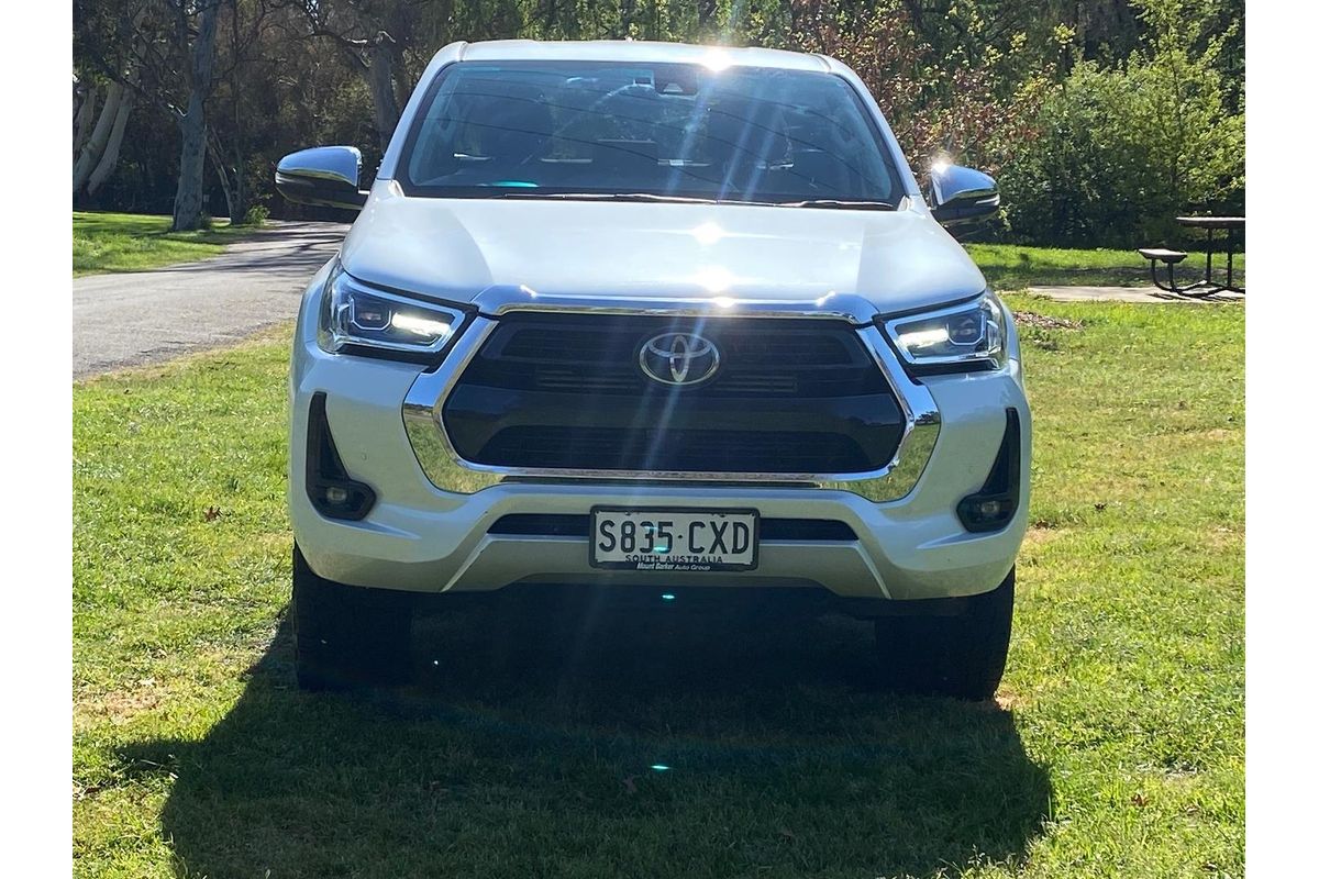 2023 Toyota Hilux SR5 GUN126R 4X4