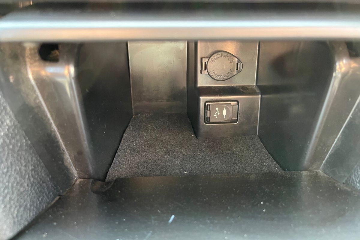 2017 Toyota Camry RZ ASV50R