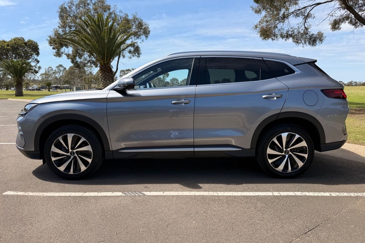 2025 BYD SEALION 6 Premium Extended Range