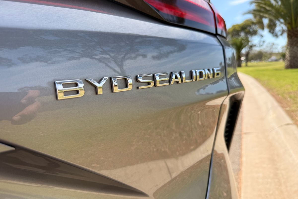 2025 BYD SEALION 6 Premium Extended Range
