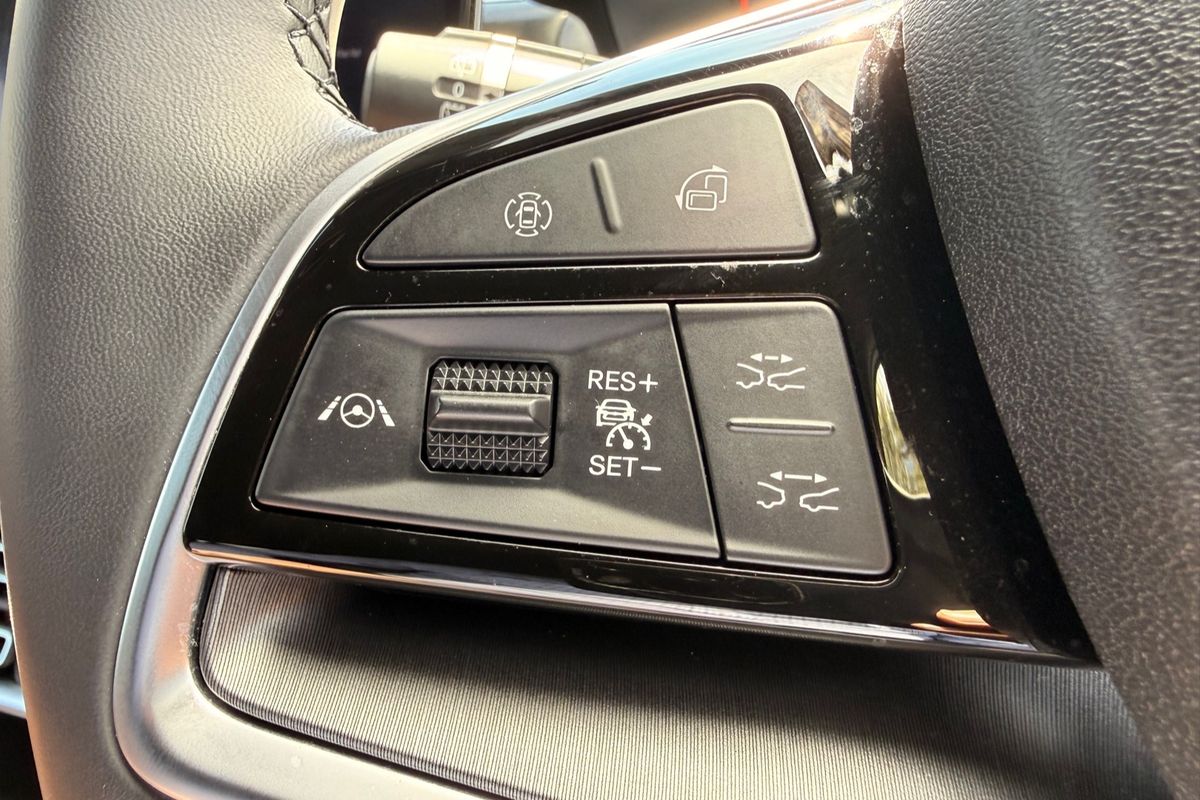 2025 BYD SEALION 6 Premium Extended Range
