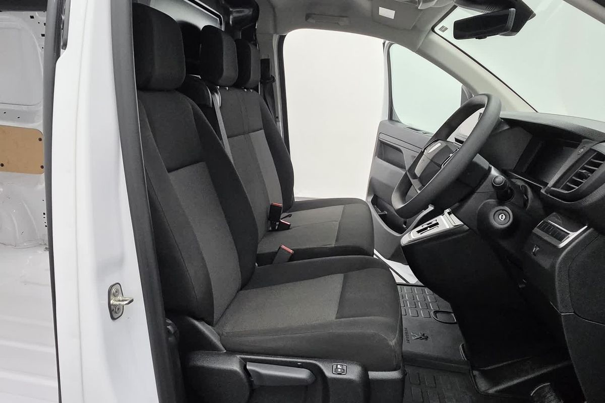 2025 Peugeot Expert Pro K0 MWB image 24