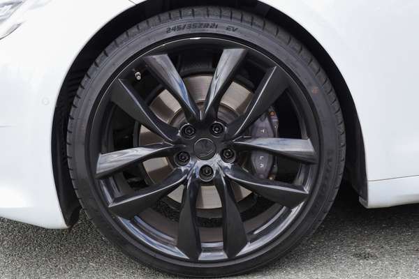 2017 Tesla Model S 75D thumb-3