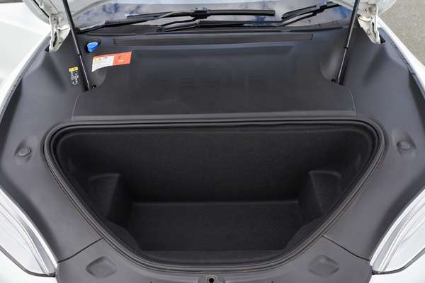 2017 Tesla Model S 75D thumb-7
