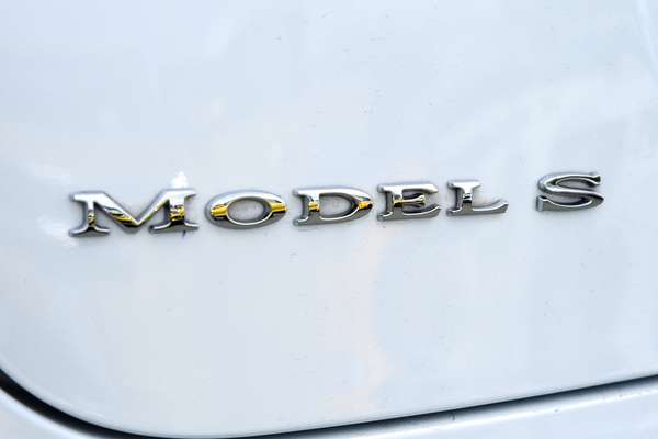 2017 Tesla Model S 75D thumb-19