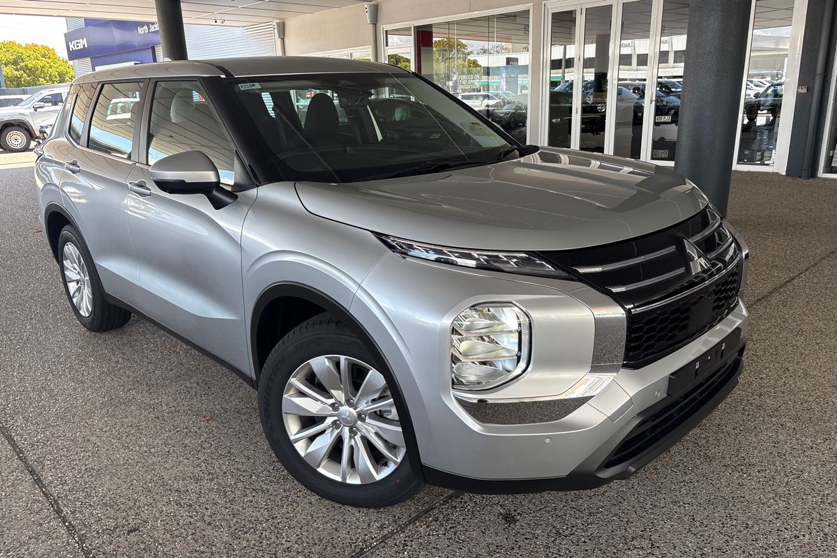 2025 Mitsubishi Outlander ES ZM