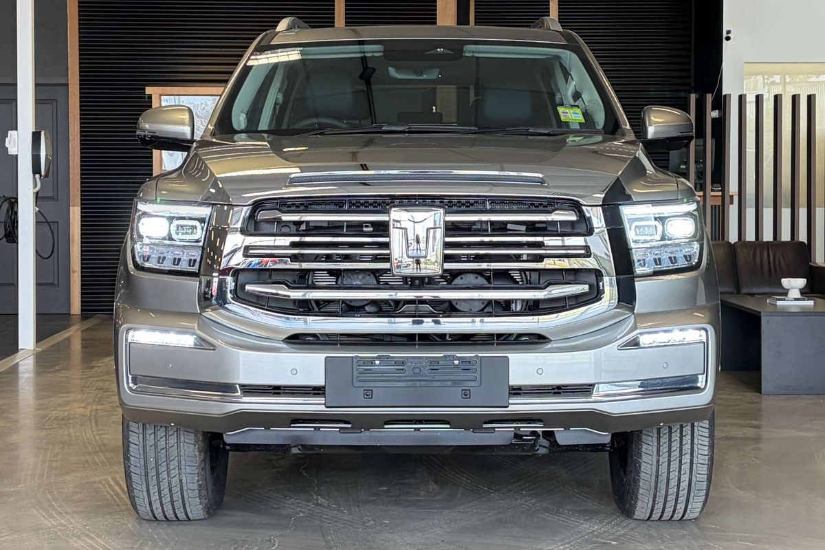 2026 GWM Tank 500 Lux P03