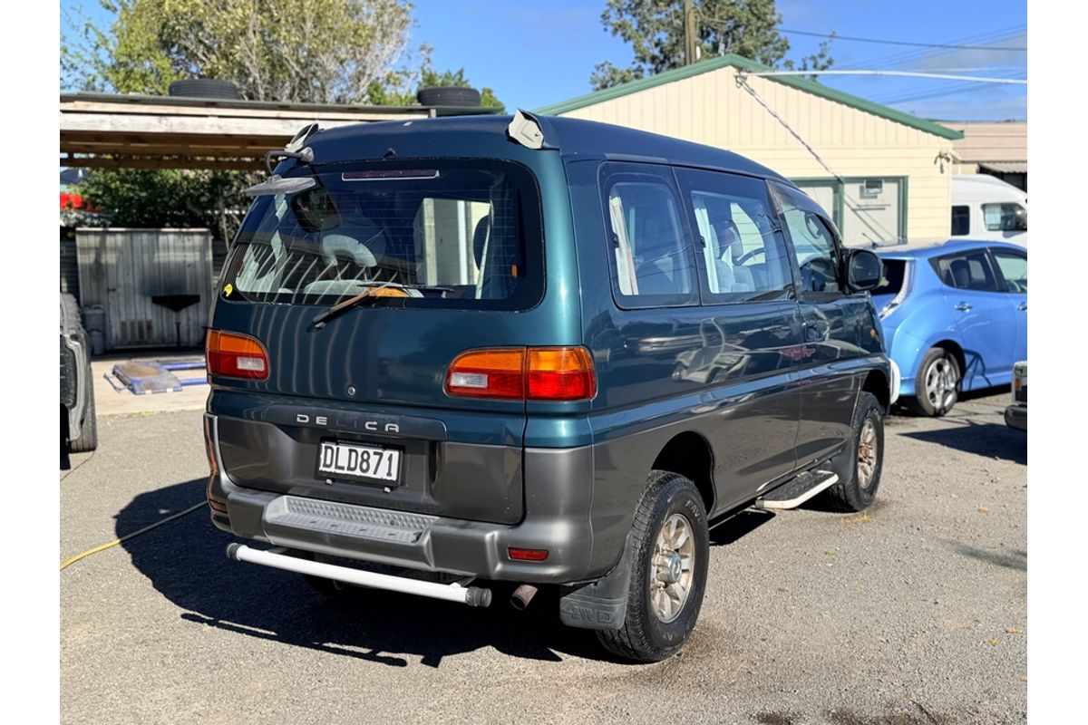 1997 Mitsubishi Delica EXCEED