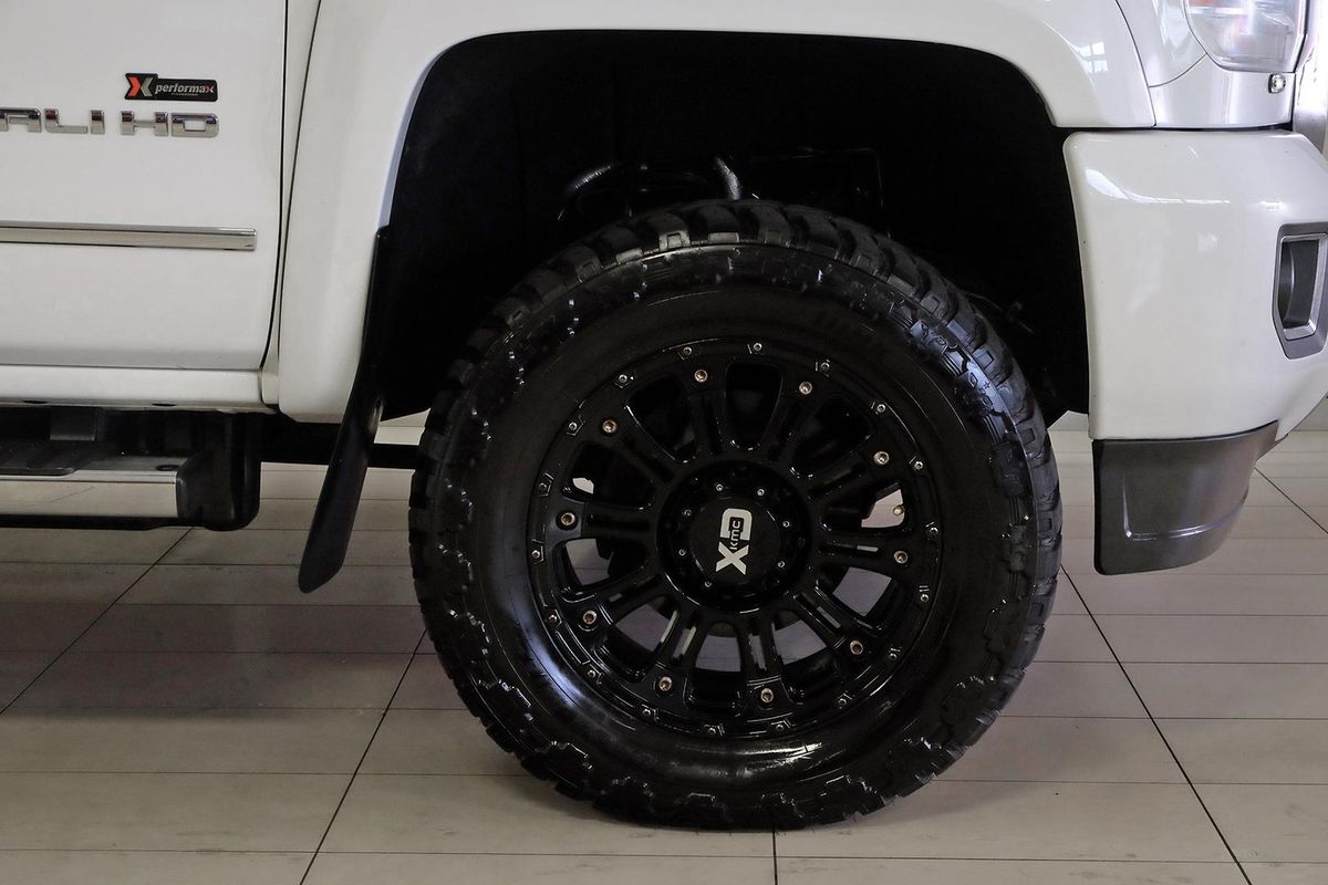 2016 GMC Sierra 2500HD Denali 4X4 image 6