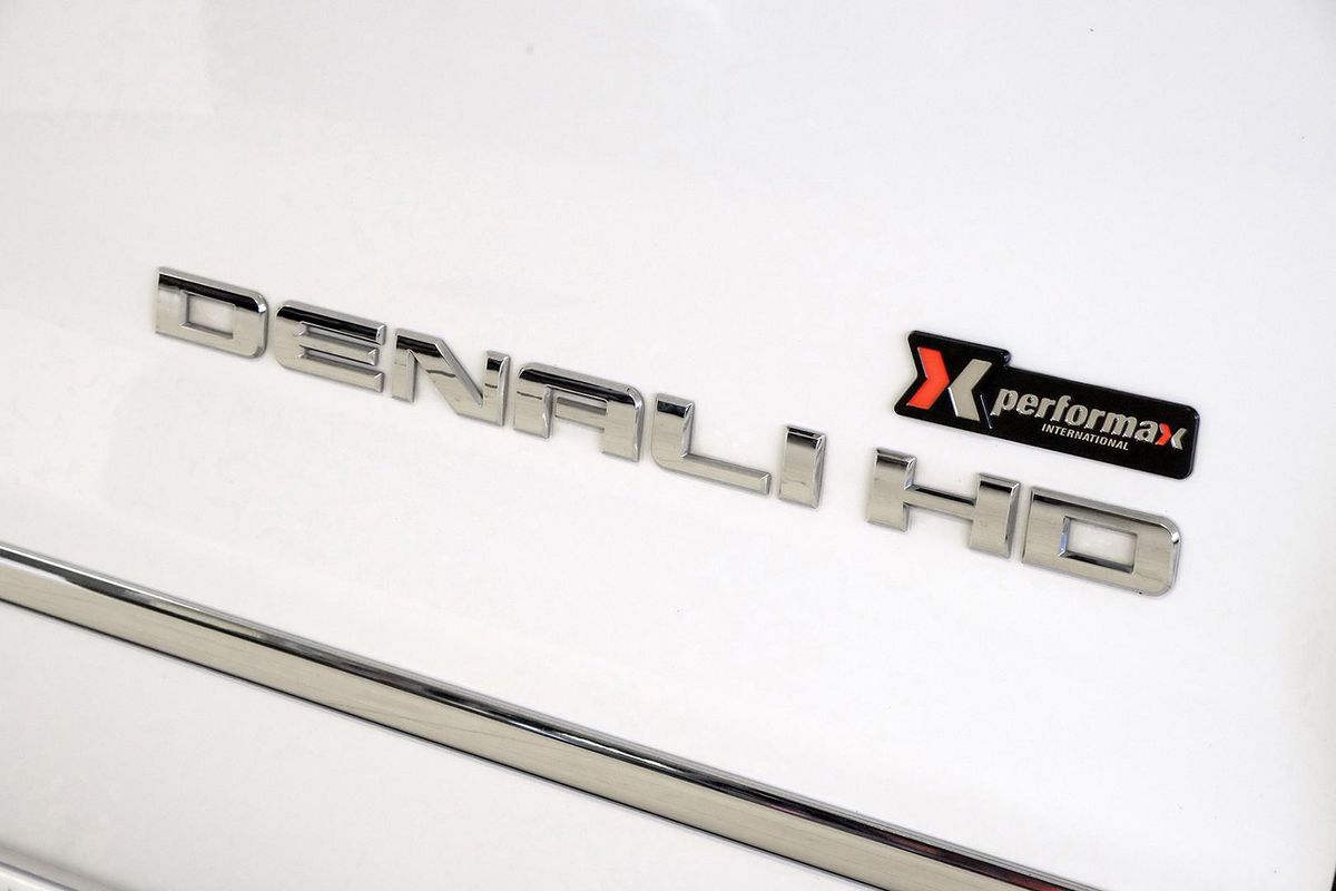 2016 GMC Sierra 2500HD Denali 4X4 image 7