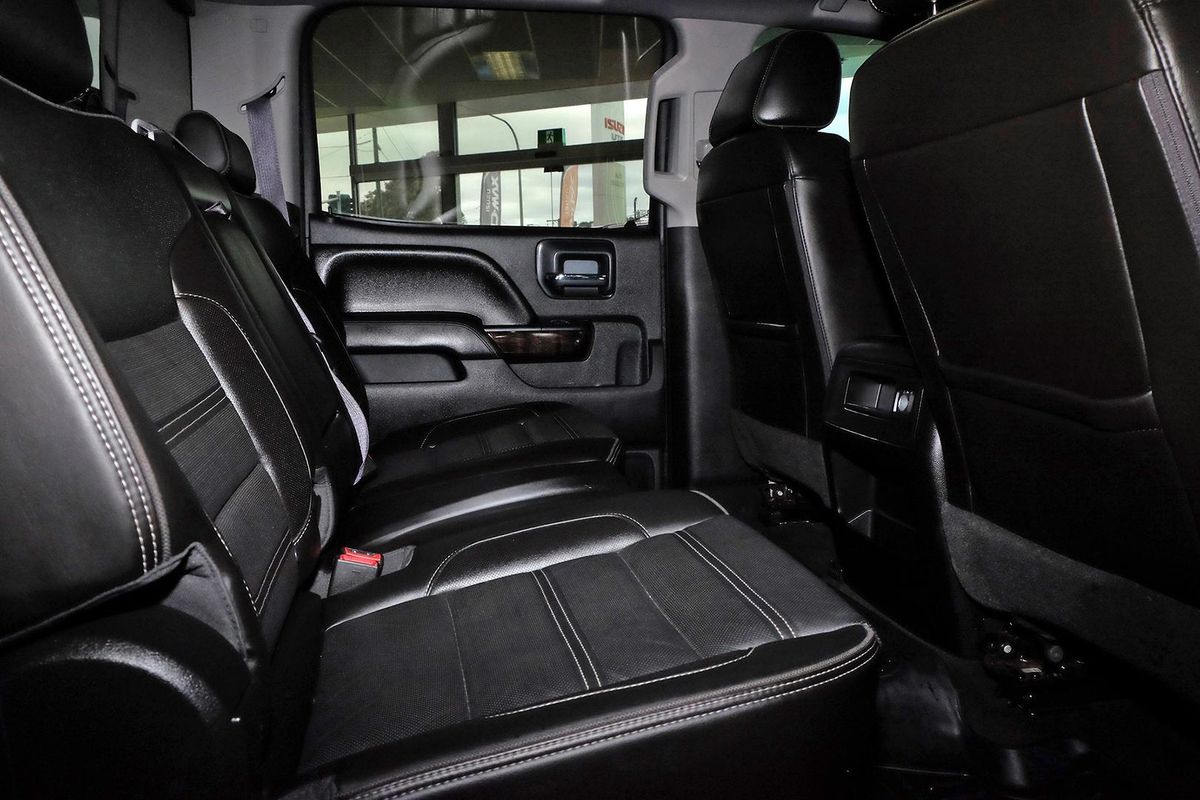 2016 GMC Sierra 2500HD Denali 4X4 image 14