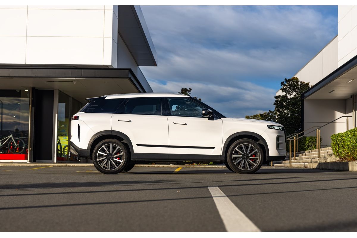 2025 OMODA JAECOO J7 Ex Plus 1.6Pt/Awd